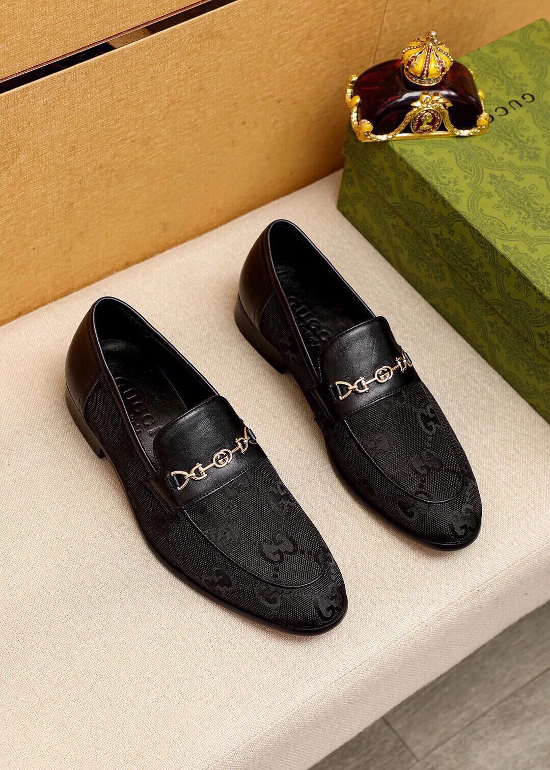 Men's shoes 💰540 💐 GUCCI official website dress shoes 🌀 Italian 🇮🇹 imported denim upper ➕ top imported water-dyed cow 🐂 leather lining 💋 fine handmade original outsole, the real thing looks better when photographed in person Standard size 38-44 (45🉑️customized)
